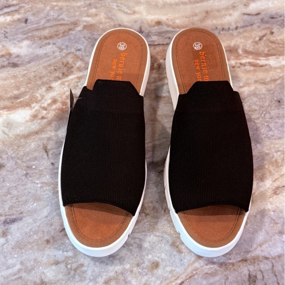 Women’s NWT BERNIE MEV FX Ofrah Black Slide Sandals- Size 39 - Picture 4 of 6